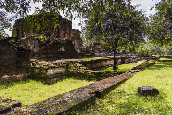 ancient-city-of-polonnaruwa-ruins-of-the-royal-pa-2022-03-09-05-21-29-utc (1)