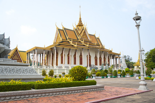 silver-pagoda-aka-the-temple-of-the-emerald-buddh-2022-03-09-16-03-54-utc (1)