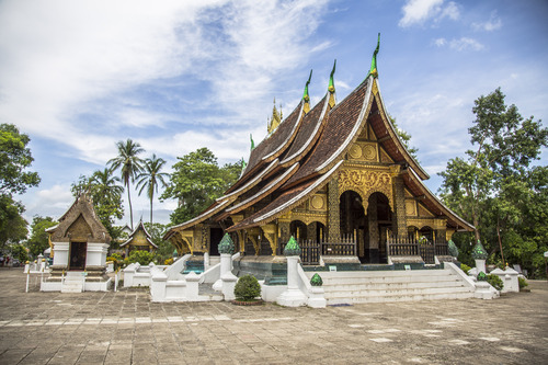 the-temple-of-wat-xieng-thong-in-luang-prabang-2022-05-03-22-42-21-utc (1) (1)