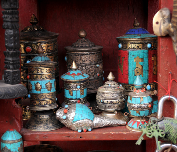 traditional-handicrafts-and-religious-statues-for-2022-01-30-22-00-41-utc (1)