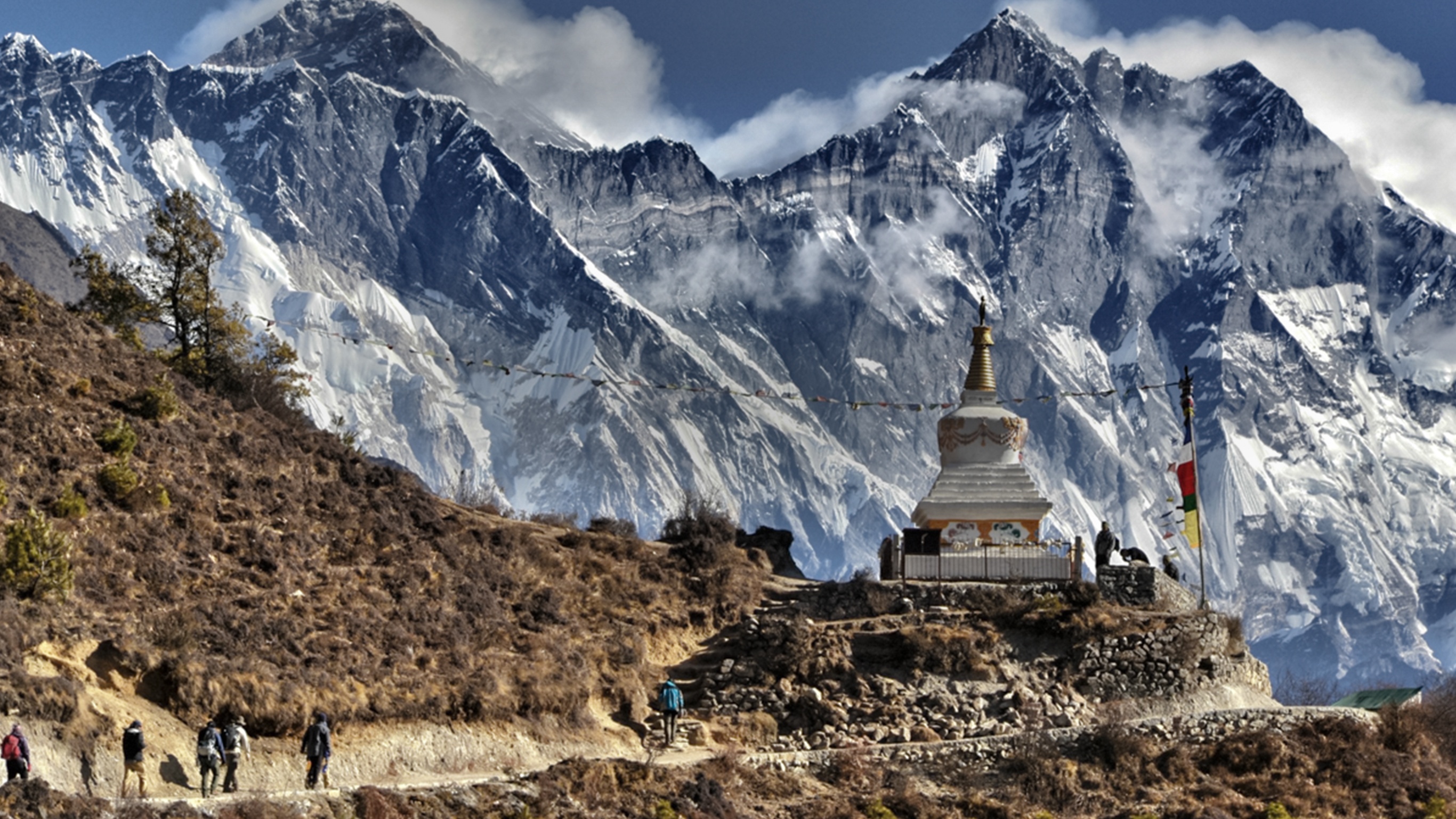 The Tea House Trail - Trekking and Luxury Tea Lodges in Nepal